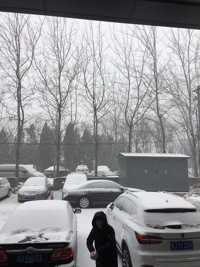 朋友圈的雪真大！-3.jpg